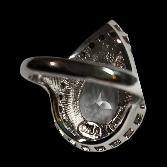 Elegant Kenneth Lane KJL Teardrop Crystal Enamel Ring - Picture 4 of 5